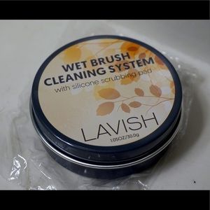 LAVISH Wet Brush Cleaning System. New